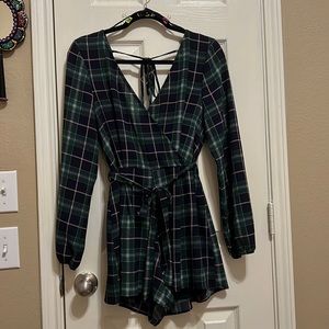 Green and navy plaid long sleeve dress short - Size M
